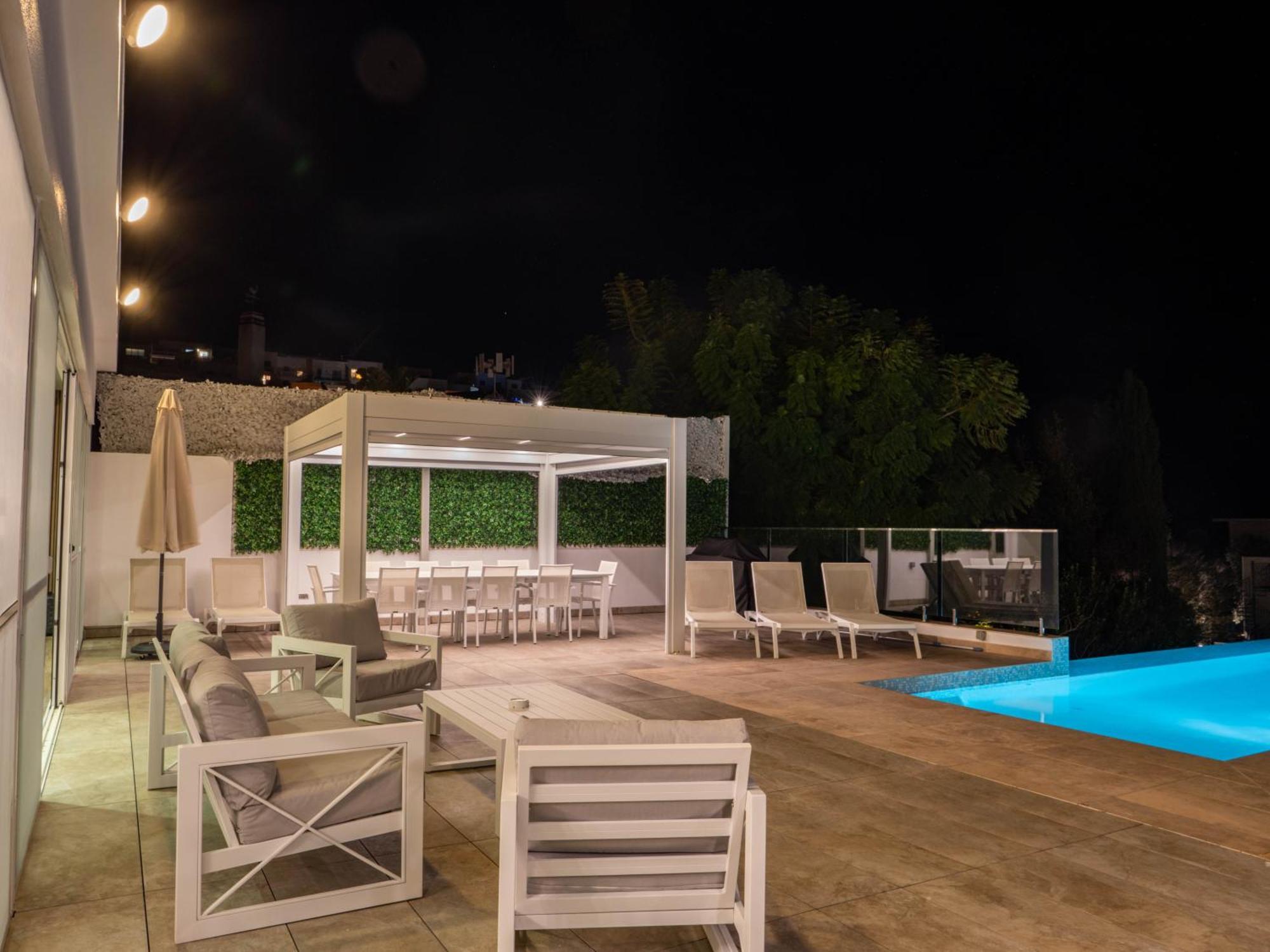 Villa Gaia - Sunset Views, Indoor Heated Pool, Sauna And Games Room Mellieha Exterior photo