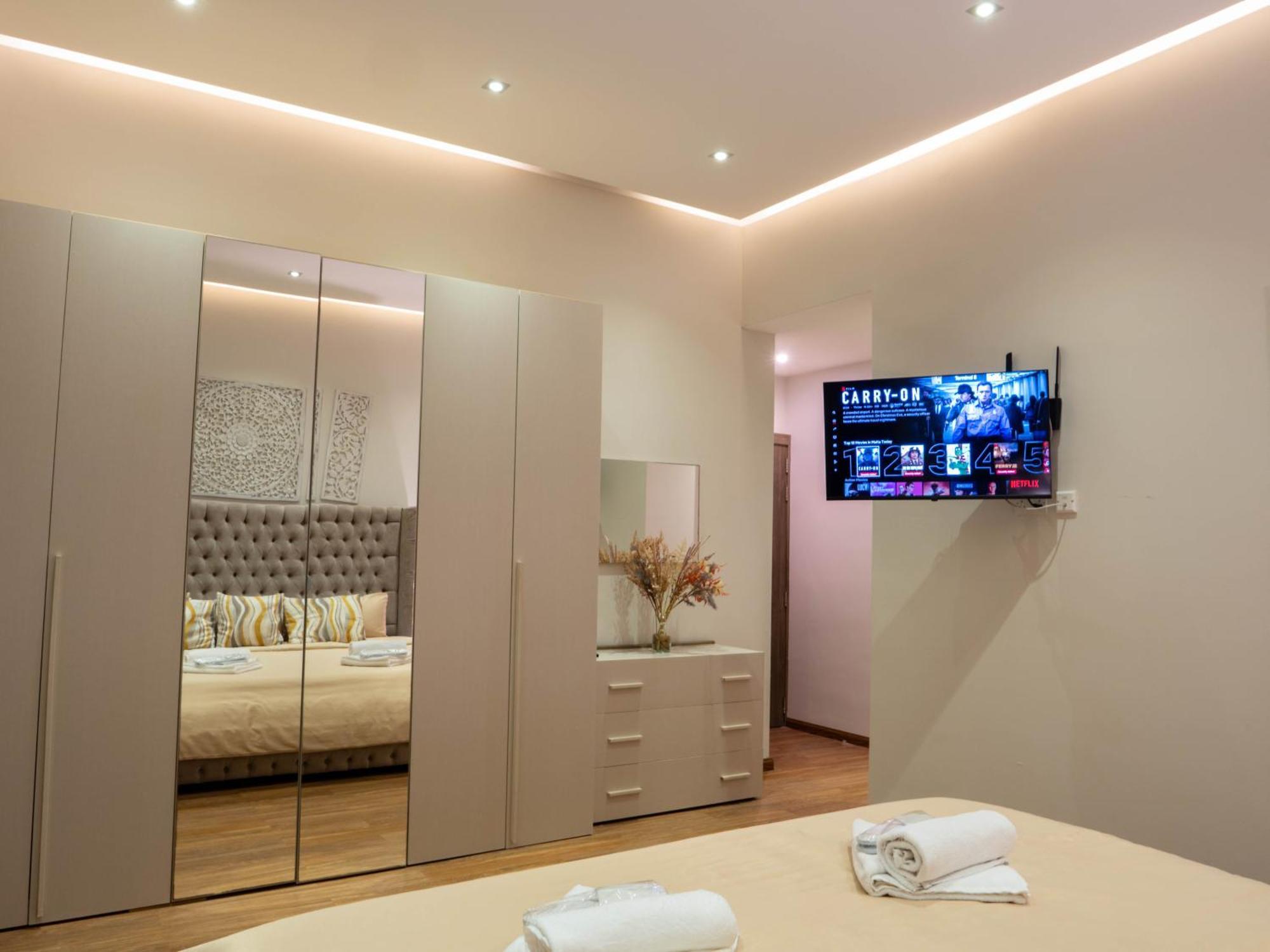 Villa Gaia - Sunset Views, Indoor Heated Pool, Sauna And Games Room Mellieha Exterior photo